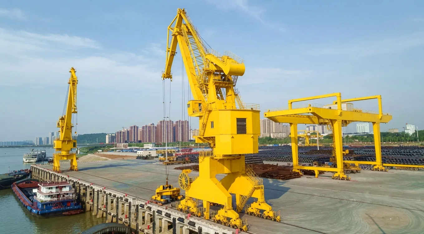 Workshop portal crane coupling in Birmingham manufacturing