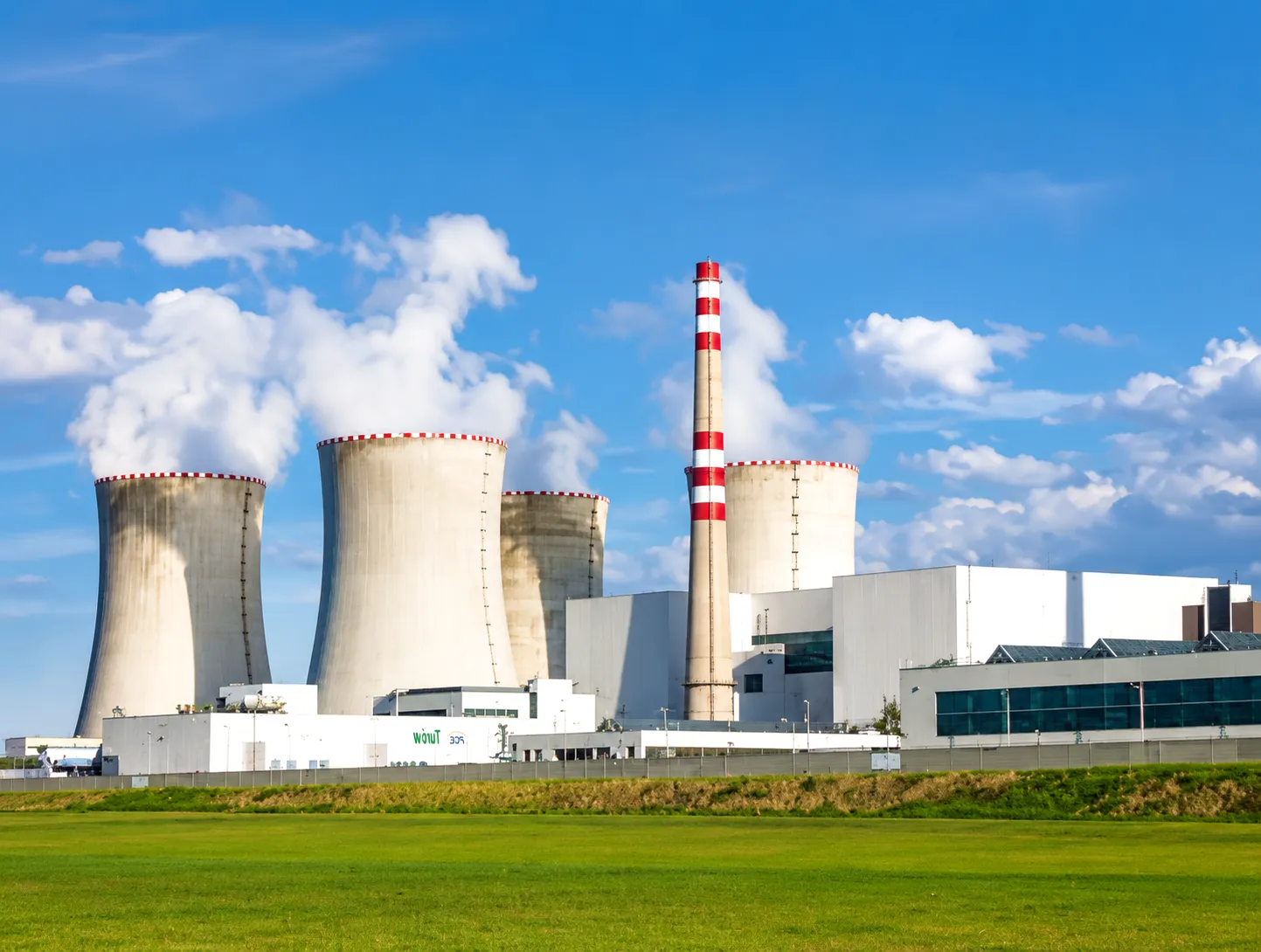 Couplings in Thermal Power Generation: High-Speed, High-Torque Drive Solutions for the UK Energy Sector 6 Steam turbine coupling application
